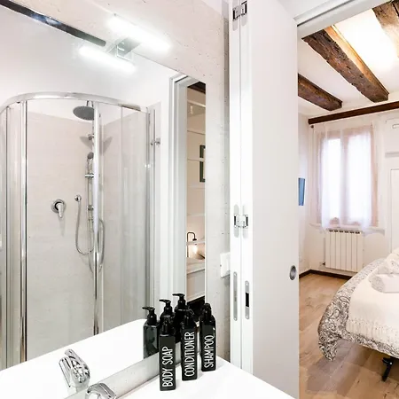 8 Mins From San Marco, Experience Authentic *