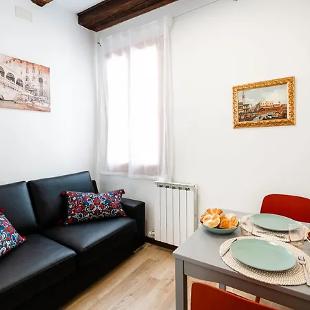 Apartamento 8 Mins From San Marco, Experience Authentic *