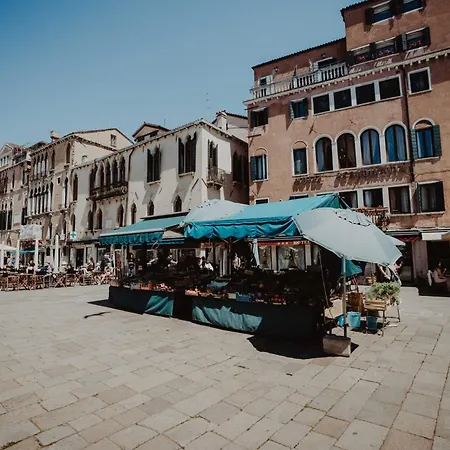 8 Mins From San Marco, Experience Authentic