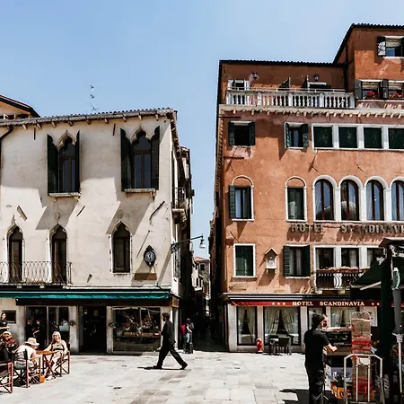 8 Mins From San Marco, Experience Authentic
